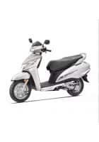 Honda Activa 125 Drum Alloy (Pearl Precious White With Salen Silver Metallic)