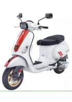Vespa SXL 125 Racing Sixties (White Innocenza)