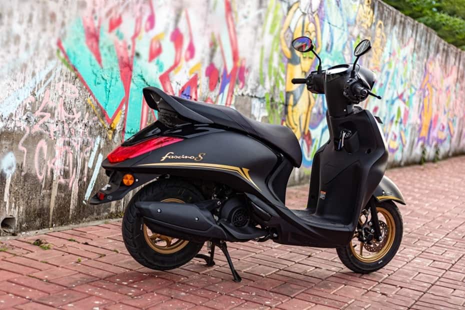 yamaha fascino 125 price on road