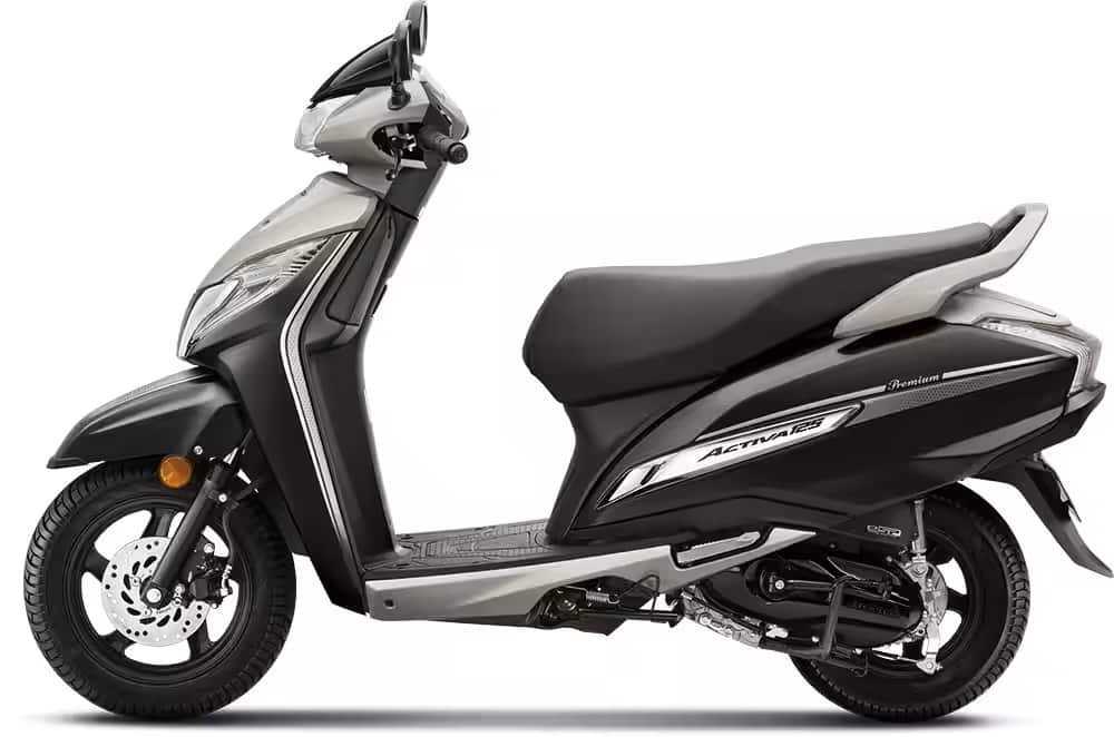 Metal Black (Base) Honda Activa 125 Disc Scooter, Fuel Tank